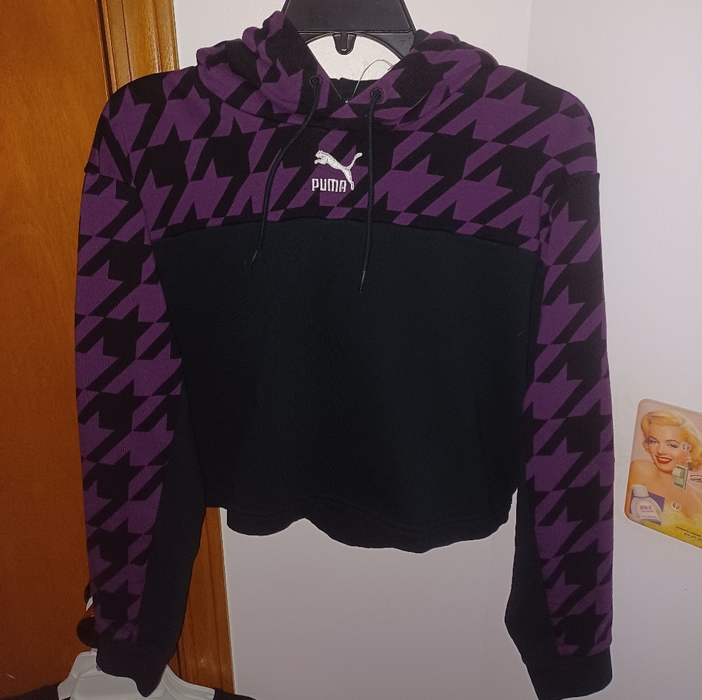 Like new cropped Puma hoodie